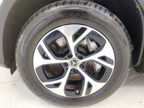 Used 2025 Mercedes-Benz GLC 350e 4MATIC image 77