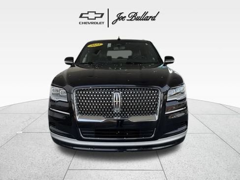 Used 2023 Lincoln Navigator L Reserve image 3