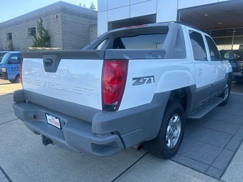 Used 2002 Chevrolet Avalanche 4x4 w/ Off-Road Suspension Pkg image 5