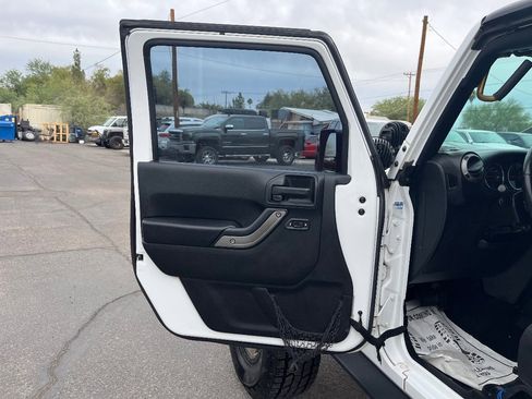 Used 2016 Jeep Wrangler Unlimited Sport w/ Quick Order Package 24S AWD/4WD image 24