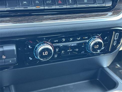 New 2026 GMC Sierra 1500 Elevation w/ LPO, Elevation Black Package image 21