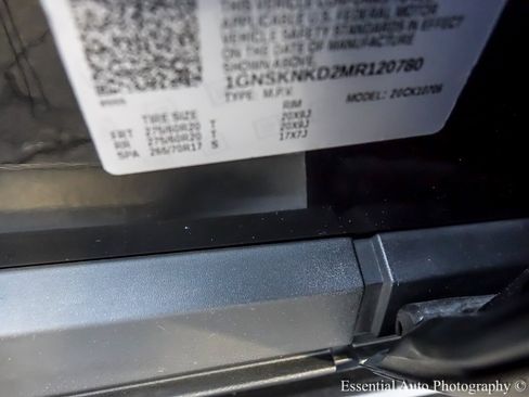 Used 2021 Chevrolet Tahoe LT w/ LT Signature Package image 41