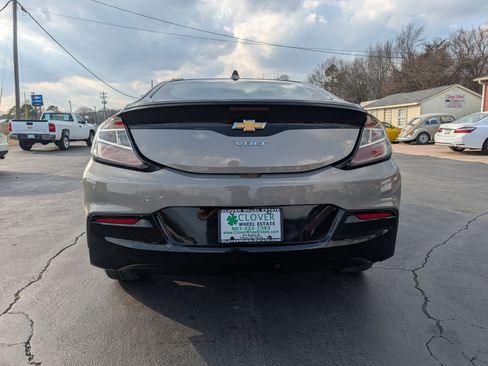 Used 2017 Chevrolet Volt LT w/ Comfort Package image 7