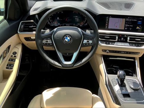 Used 2021 BMW 330i Sedan w/ Premium Package image 9
