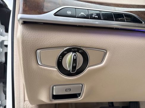 Used 2014 Mercedes-Benz S 550 Sedan image 15
