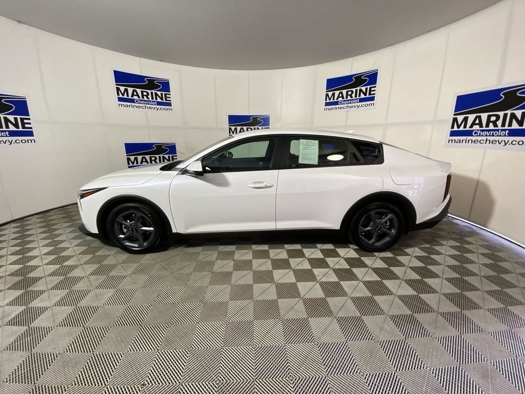Used 2025 Kia K4 FWD image 10