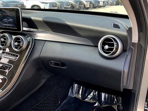 Used 2017 Mercedes-Benz C 300 4MATIC Sedan image 29