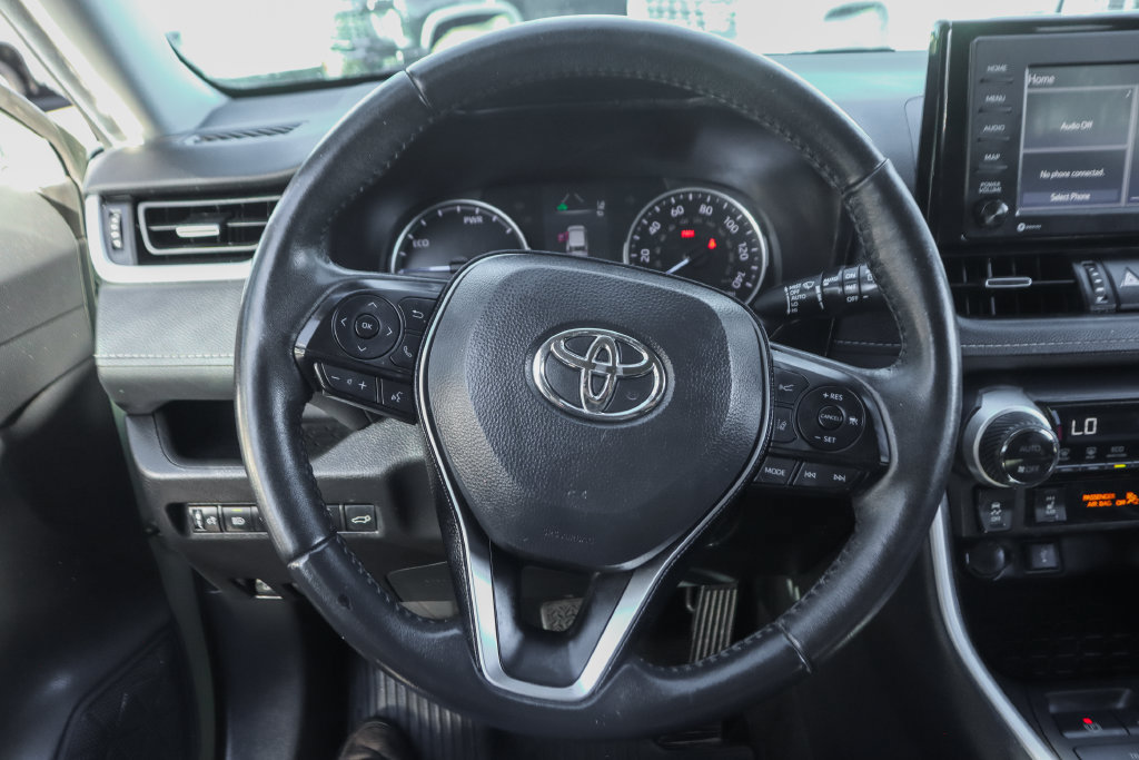 Used 2021 Toyota RAV4 XLE Premium AWD/4WD image 20