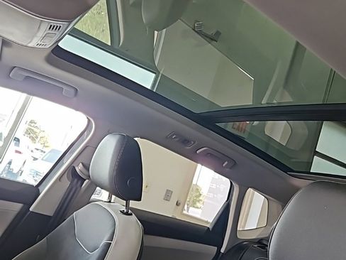 New 2026 Volkswagen Taos SE image 28