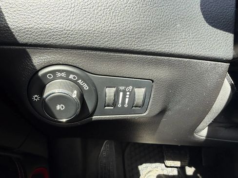 Used 2019 Jeep Compass Trailhawk AWD/4WD image 24