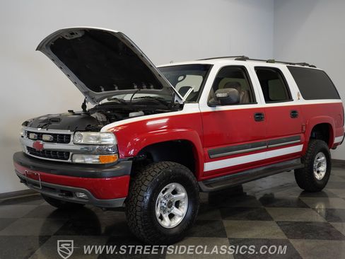 Used 2004 Chevrolet Suburban 2500 AWD/4WD image 38