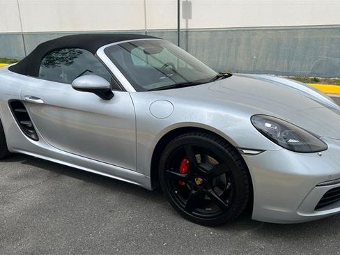 Used 2018 Porsche 718 Boxster RWD image 28