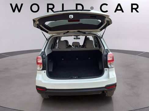 Used 2017 Subaru Forester 2.5i Premium w/ All-Weather Package image 38