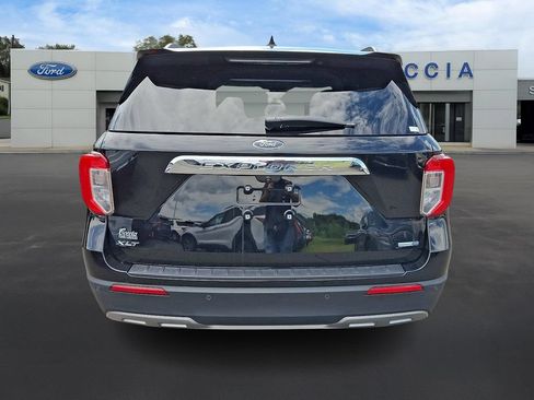 Used 2020 Ford Explorer XLT w/ Equipment Group 202A AWD/4WD image 5