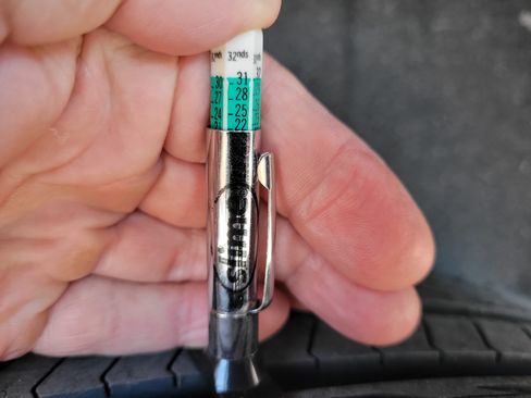 Used 2021 Toyota RAV4 XLE FWD image 43