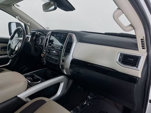 Used 2021 Nissan Titan SV w/ SV Convenience Package AWD/4WD image 36