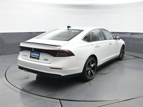 Used 2023 Honda Accord Sport image 5