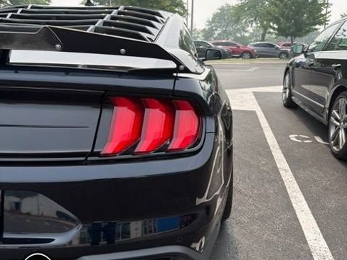 Used 2021 Ford Mustang GT Premium w/ GT Performance Package RWD image 6