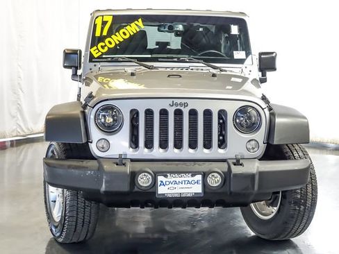 Used 2017 Jeep Wrangler Sport w/ Quick Order Package 24S AWD/4WD image 7