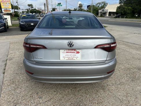 Used 2021 Volkswagen Jetta SE FWD image 6