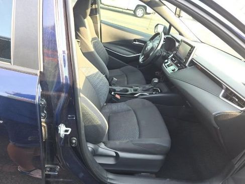 Used 2021 Toyota Corolla SE w/ SE Premium Package image 5