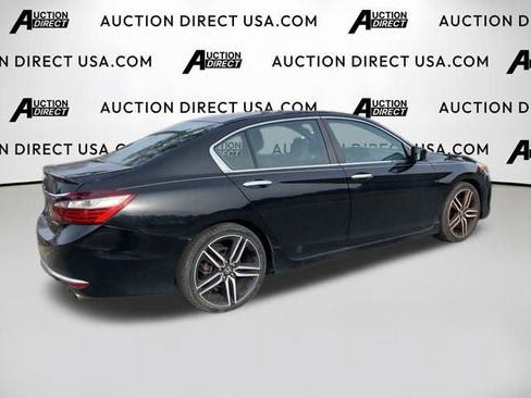 Used 2017 Honda Accord Sport image 19