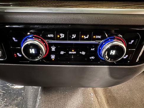 New 2026 GMC Sierra 1500 Elevation image 14