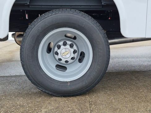 New 2025 Chevrolet Express 3500 w/ Power Convenience Package RWD image 19