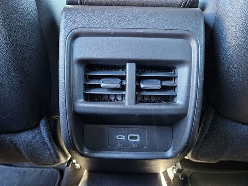 Used 2025 Cadillac XT4 Premium Luxury FWD image 11