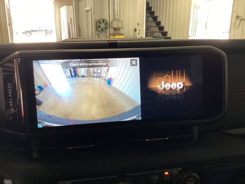 New 2026 Jeep Wrangler Unlimited Rubicon AWD/4WD image 23