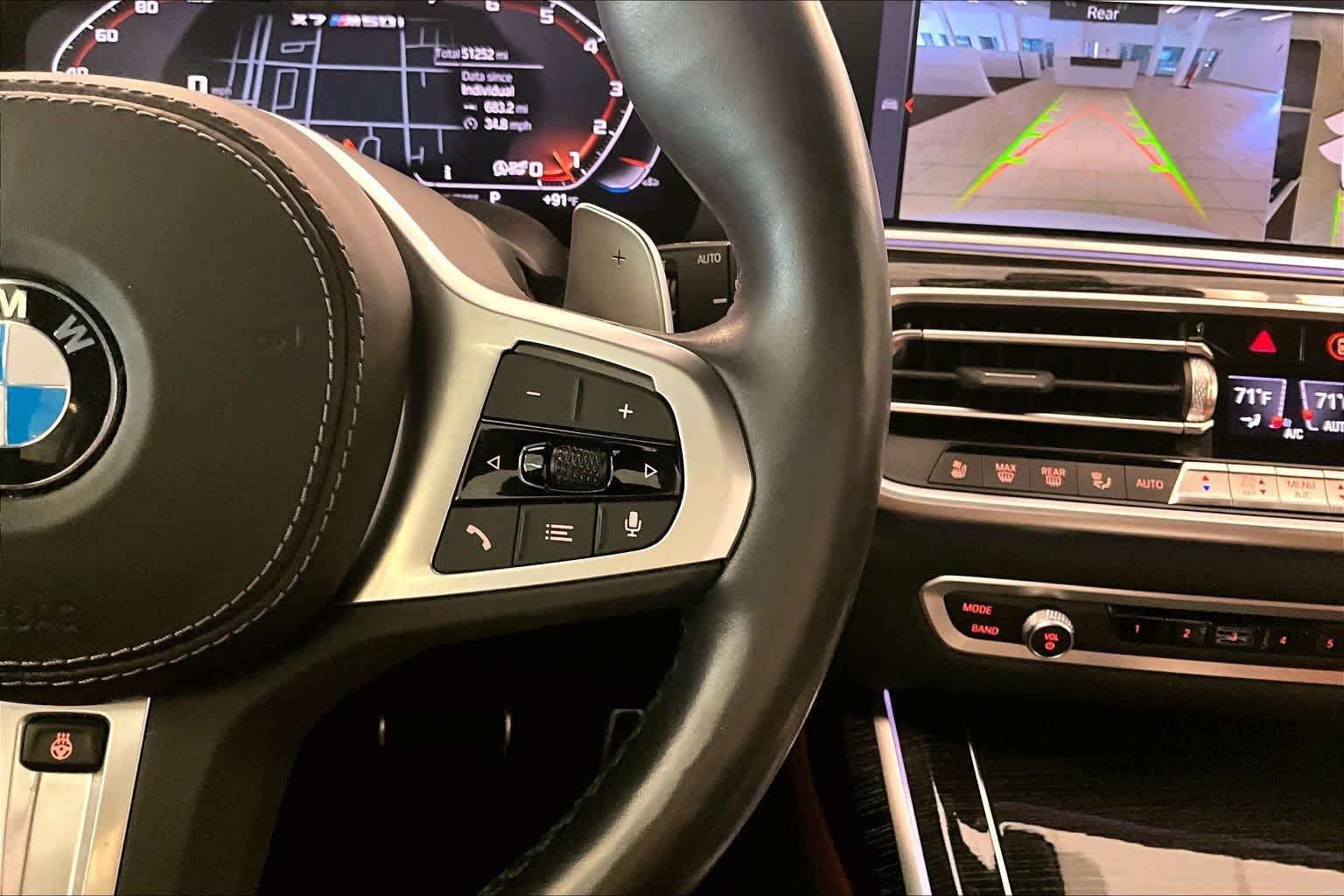 Used 2022 BMW X7 M50i AWD/4WD image 24