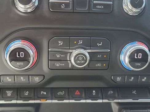 Used 2022 GMC Sierra 3500 Denali w/ Denali Ultimate Package image 29