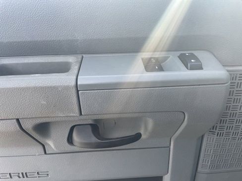 Used 2012 Ford E-150 and Econoline 150 w/ PWR Group image 11