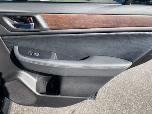 Used 2016 Subaru Outback 3.6R Limited image 31