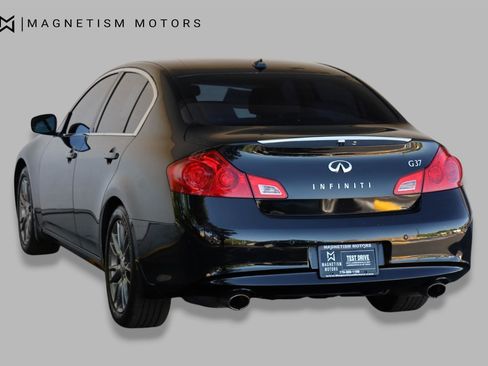 Used 2013 INFINITI G37 Journey w/ Premium Pkg image 7