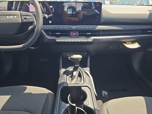 New 2026 Kia K4 FWD image 13