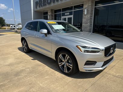 Used 2021 Volvo XC60 T5 Momentum w/ Premium Package