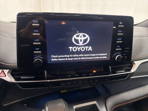 Used 2021 Toyota Sienna XSE image 15