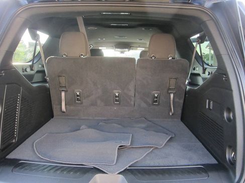 Used 2021 Chevrolet Suburban LS w/ Driver Alert Package AWD/4WD image 18