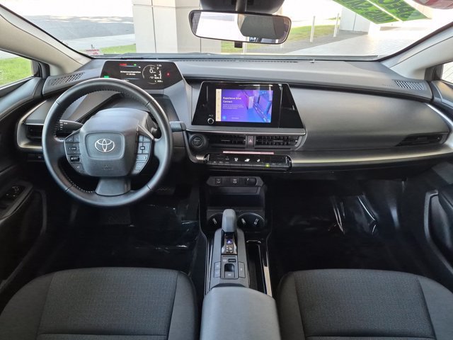 Used 2025 Toyota Prius LE FWD image 15