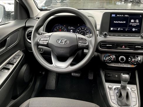 Used 2023 Hyundai Kona SEL image 9