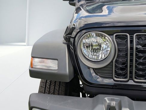 New 2025 Jeep Gladiator Sport image 8