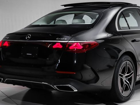 New 2025 Mercedes-Benz E 350 4MATIC Sedan image 4