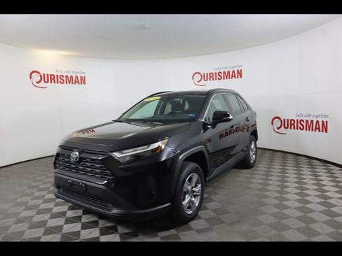 Used 2025 Toyota RAV4 XLE image 3