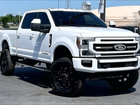 Used 2021 Ford F250 Lariat w/ Lariat Ultimate Package AWD/4WD image 38