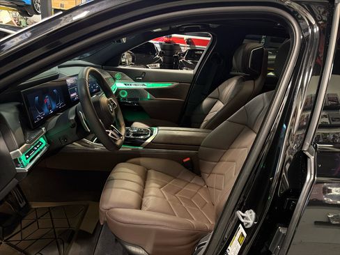 Used 2025 BMW 760i xDrive 760i xDrive image 15