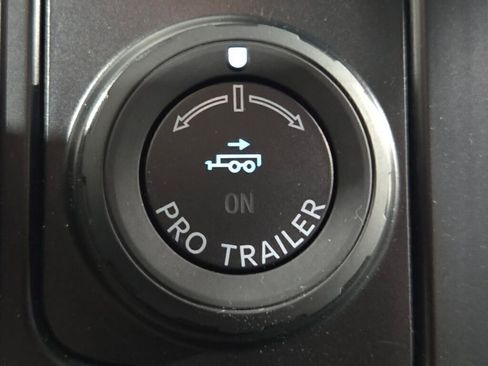 Certified 2022 Ford F150 XLT w/ Equipment Group 302A High image 32