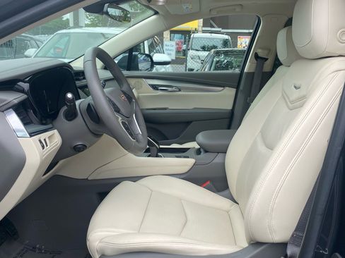 Used 2019 Cadillac XT5 Luxury FWD image 12