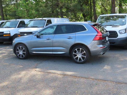 Used 2021 Volvo XC60 T5 Inscription w/ Climate Package AWD/4WD image 3
