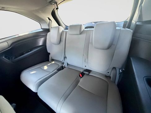 Used 2018 Honda Odyssey EX-L image 16
